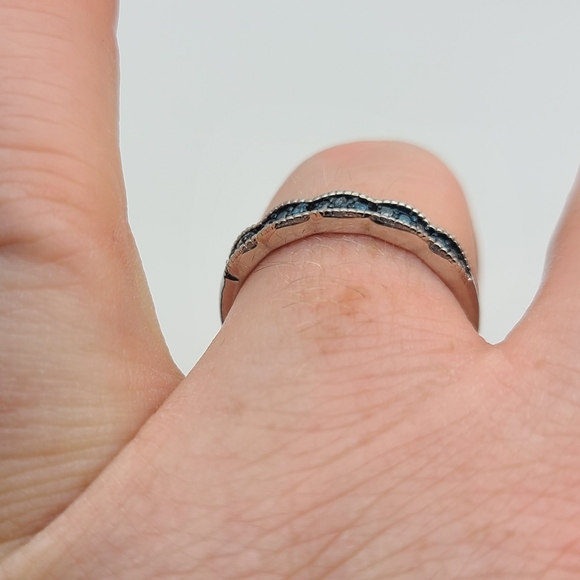 Blue diamond and sterling silver band - Picture 3 of 6